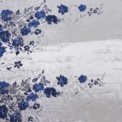 Vorbestellung 1m x 1,48m Brokat Jacquard Stoff Silber mit Blauen Blüten