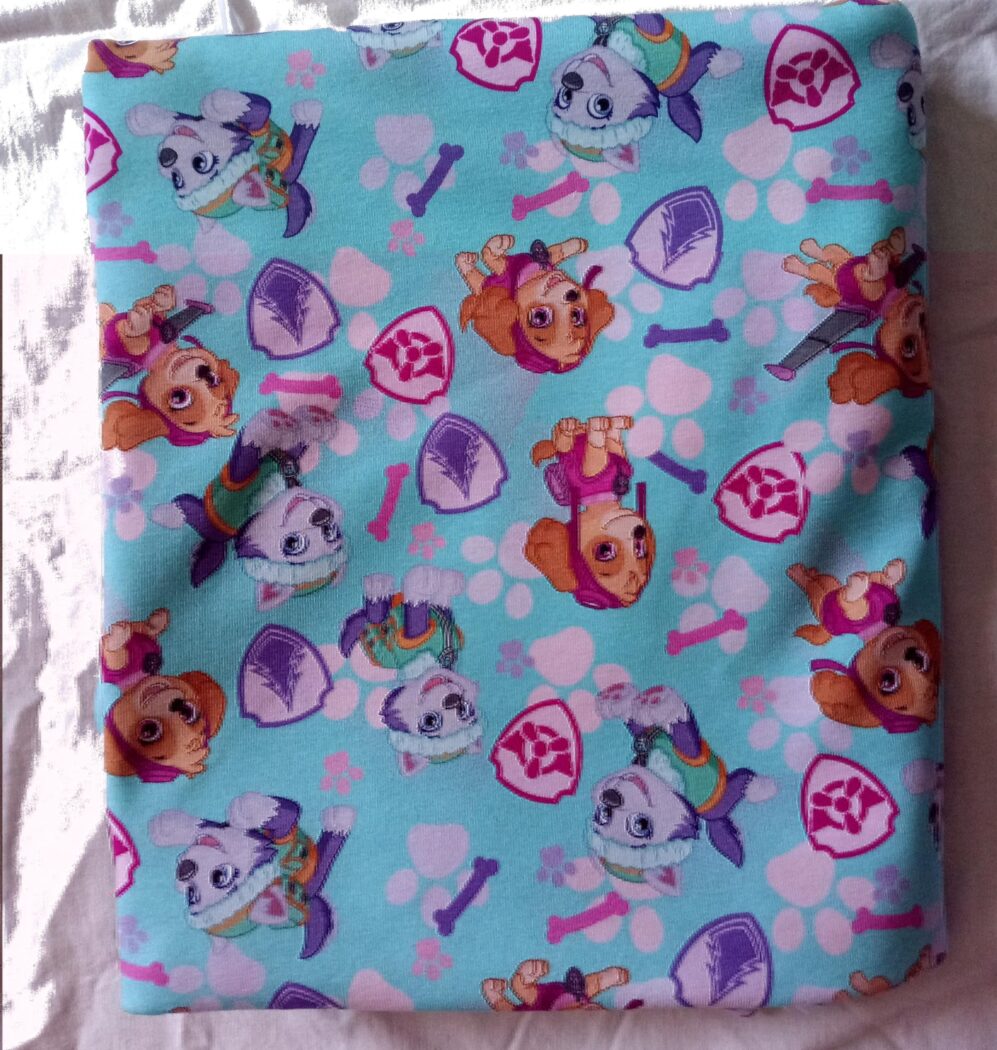 1m x 1,55m Paw Patrol Baumwolljersey Skye und Everest, Pfoten Türkis, 95% Baumwolle 5% Elasthan, 200g/m˛ – Bild 2