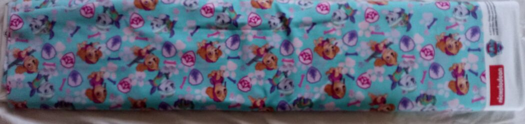 1m x 1,55m Paw Patrol Baumwolljersey Skye und Everest, Pfoten Türkis, 95% Baumwolle 5% Elasthan, 200g/m˛ – Bild 4